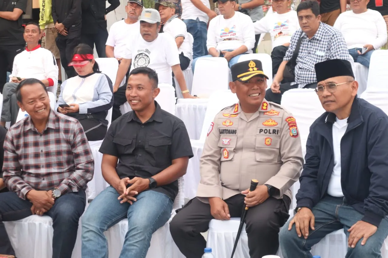 AKBP Marganda Aritonang, S.H., S.I.K., M.M.,H. Anton Achmad Saragih, S.E., M.M.,Dandim 0207/Sml, Ketua DPRD Kabupaten Simalungun, Dan Kepala Dinas Pariwisata Dan Kebudayaan Kabupaten Simalungun,Peluncuran program Simalungun Safe Tourism.(Doc/Foto:Humas Polres Simalungun)